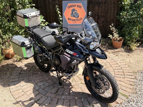 Triumph Tiger 800XCX